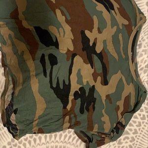 ‼️5 for $25 ‼️ tee